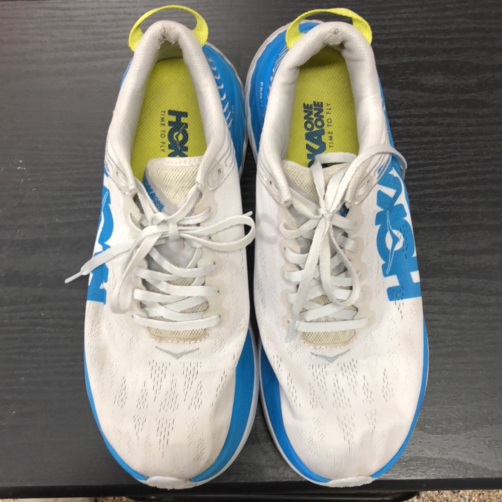 Men’s size 10 Hokas Carbon X tennis shoes preowned
